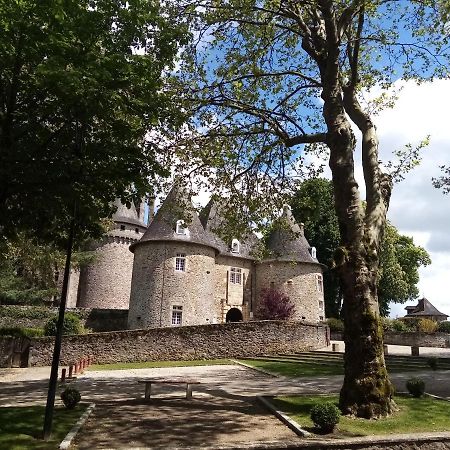 Le Grand Guillaume Bed & Breakfast Saint-Sornin-Lavolps Exterior photo